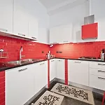 Sampierdarena Apartment con Patio Privato